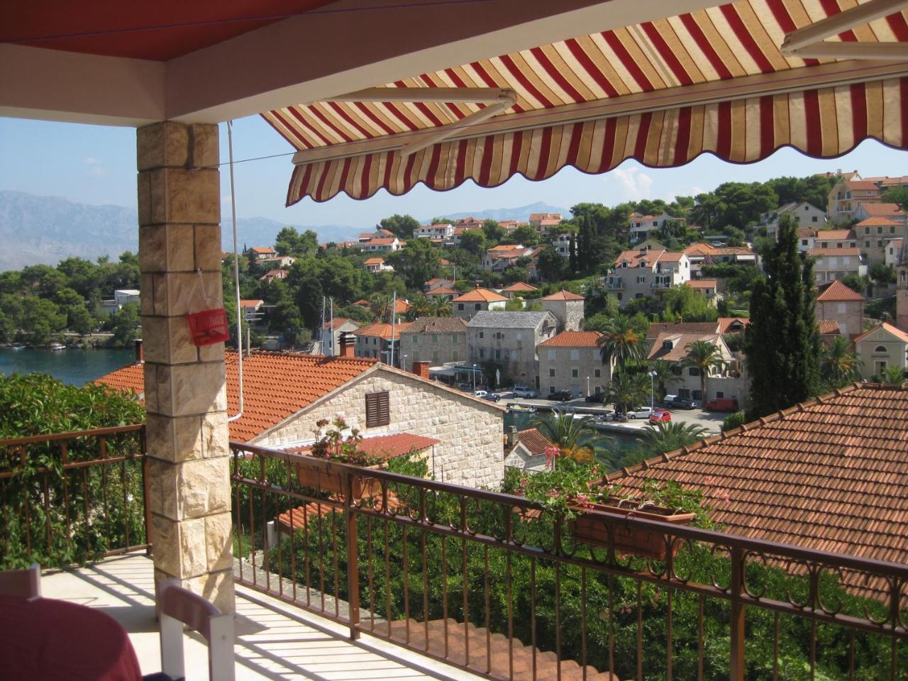Apartman Mate Splitska Εξωτερικό φωτογραφία