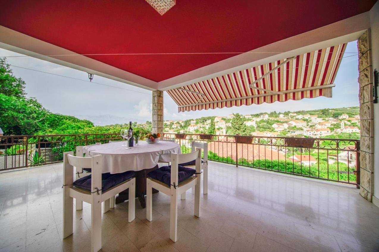Apartman Mate Splitska Εξωτερικό φωτογραφία