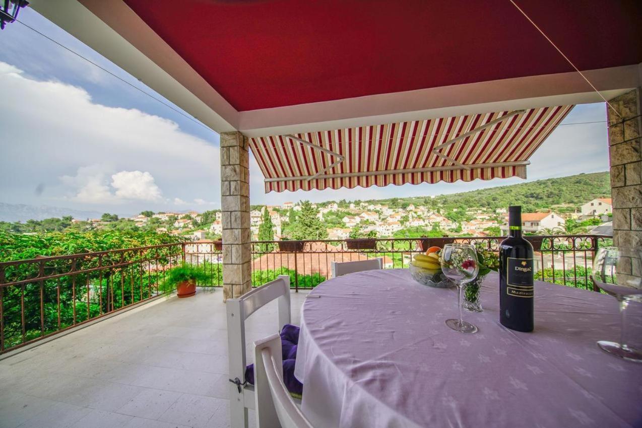 Apartman Mate Splitska Εξωτερικό φωτογραφία