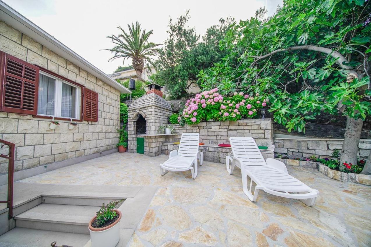 Apartman Mate Splitska Εξωτερικό φωτογραφία