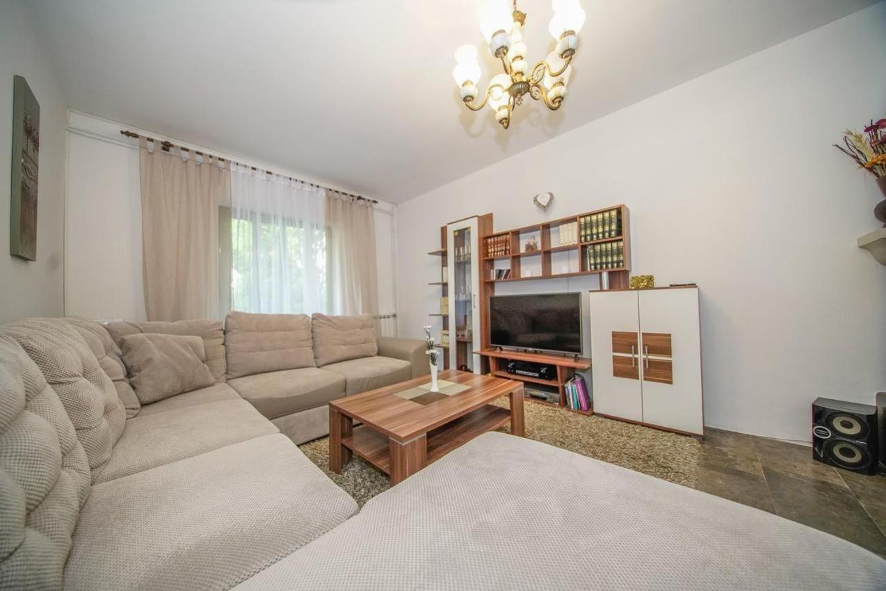Apartman Mate Splitska Εξωτερικό φωτογραφία