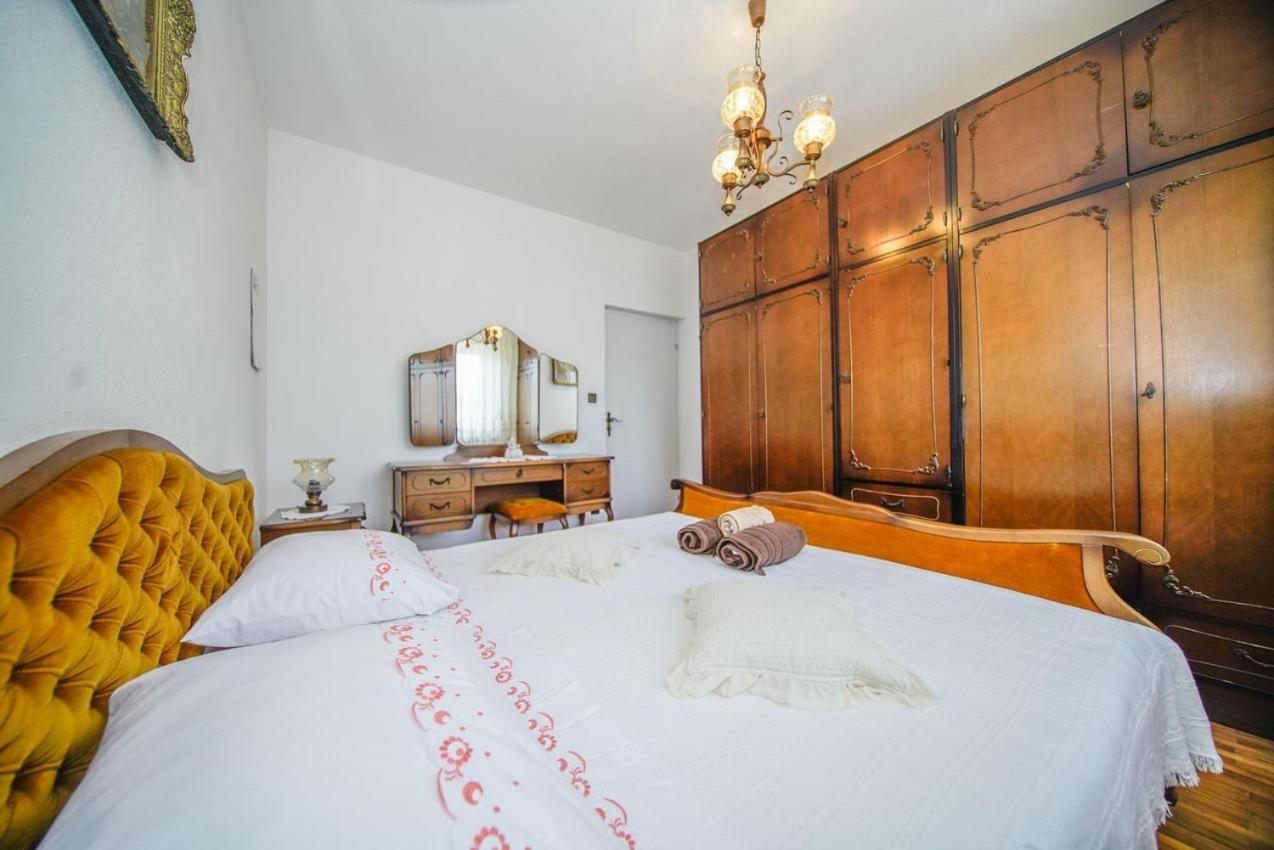 Apartman Mate Splitska Εξωτερικό φωτογραφία